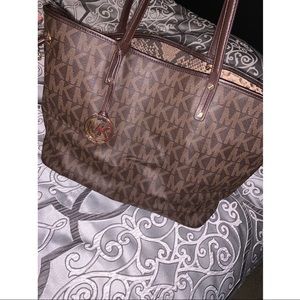 Michael Kors Tote With Wristlet